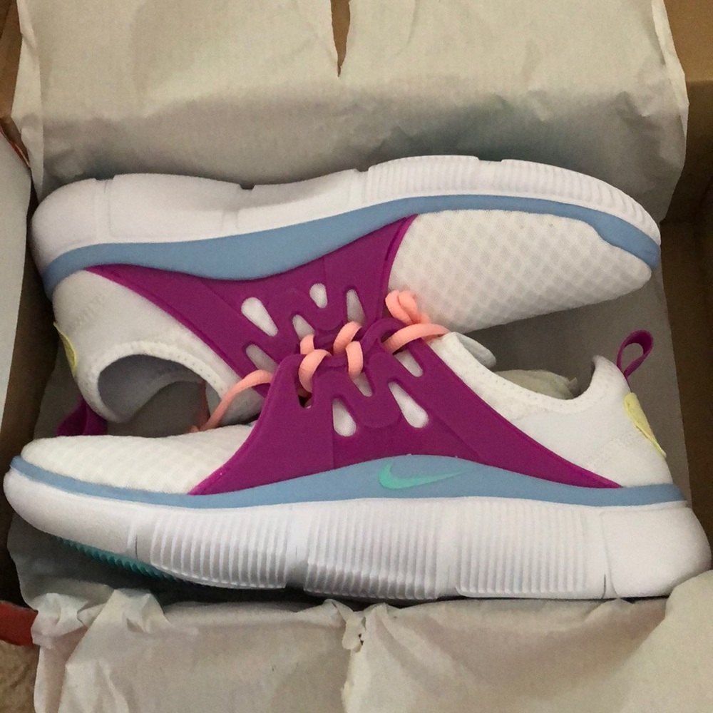 Nike Women’s Tennis Shoes